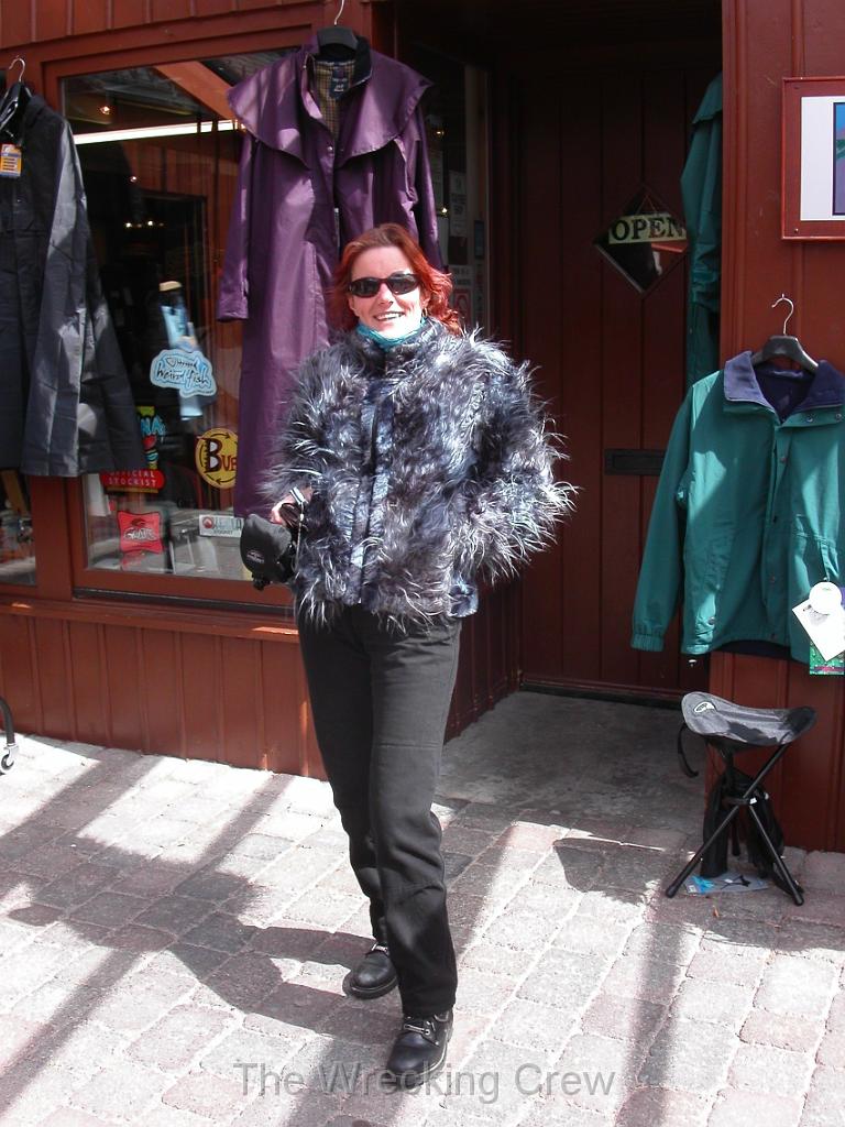 SHOPPING STOP.JPG